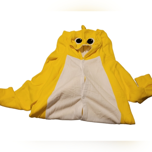 Shark Family Costumes. BABY & GREY - adult sm, MOM-18-14 mo, DAD-12-18mo - Picture 2 of 8